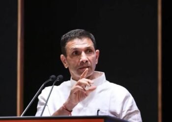 प्रदेश में गेहूं पर सियासी संग्राम, पटवारी ने जूस पिलाकर खत्म कराया उपवास…