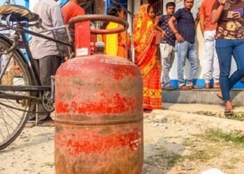 अगर भारत में 30 दिन तो पाक में इतने दिन में मिल रहा एलपीजी सिलेंडर, वहां क्या है स्थिति…