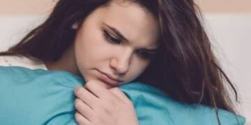 आखिर मेनोपॉज कब और क्यों होता है जानें वो 5 बदलाव जो हर महिला को जानना है जरूरी…