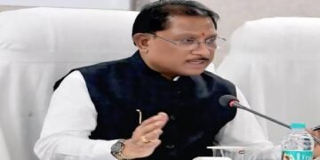 नौकरी के साथ ‘नेतागिरी’ पर रोक, राज्य सरकार ने आचरण नियमों के पालन के लिए जारी किया कड़ा निर्देश…