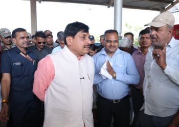 फिर अचानक गेहूं उपार्जन केंद्र पहुंचे सीएम डॉ. मोहन, रिलीज किया वेयरहाउस की क्षमता बढ़ाने का ऑर्डर..