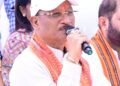 सरगुजा जिले के ग्राम सिलमा में अचानक उतरा मुख्यमंत्री श्री साय का हेलीकॉप्टर खाट में बैठकर ग्रामीणों से किया संवाद: सुनी समस्याएं, समाधान के दिए निर्देश…
