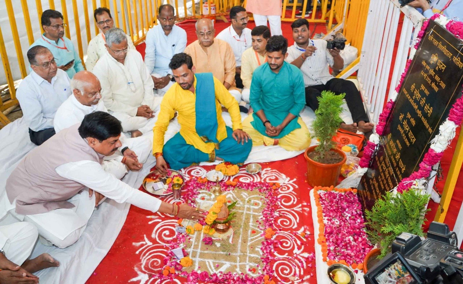 मुख्यमंत्री डॉ. यादव ऋषि गालव विश्वविद्यालय ग्वालियर के भूमिपूजन कार्यक्रम में हुए शामिल…