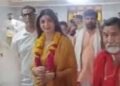 मां पीतांबरा और मां बगलामुखी के दर्शन के लिए पहुंची एक्ट्रेस पूजा अर्चना कर लिया आशीर्वाद…