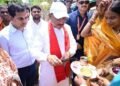 एक ग्रामीण का न्योता, मुख्यमंत्री का अपनापन – प्रधानमंत्री आवास से साकार हुआ सपना, सीएम ने कराया गृह प्रवेश…