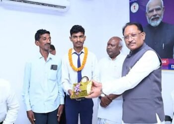 सपना देखना और उसे लक्ष्य में बदलकर निरंतर प्रयास करना ही सफलता की कुंजी सीएम साय…