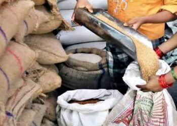 राशन व्यवस्था फिर सवालों में अप्रैल में लाखों APL कार्डधारकों को नहीं मिली शक्कर-नमक, अब मई में बांटा जा रहा..