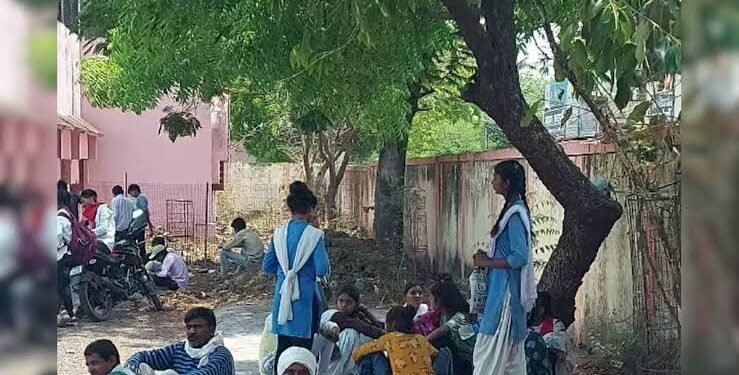 10वीं-12वीं के खराब रिजल्ट पर गिरी गाज, इतने प्राचार्य निलंबित…
