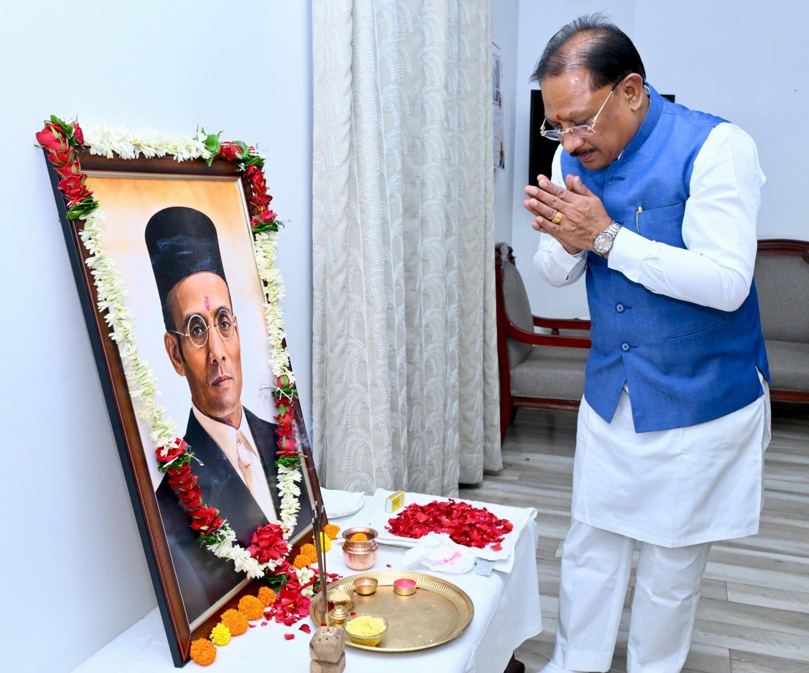 मुख्यमंत्री ने स्वातंत्र्यवीर विनायक दामोदर सावरकर की जयंती पर उन्हें किया नमन…