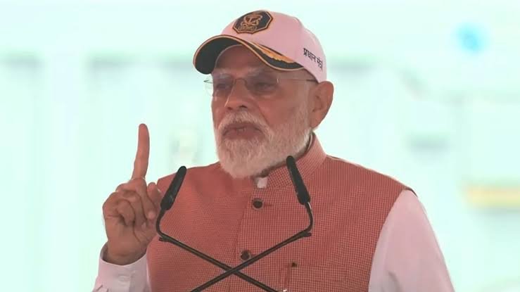 समुद्र से समृद्धि तक पीएम ने बताई भारत की नई समुद्री रणनीति, नौसेना को सौंपे 3 स्वदेशी युद्धपोत…