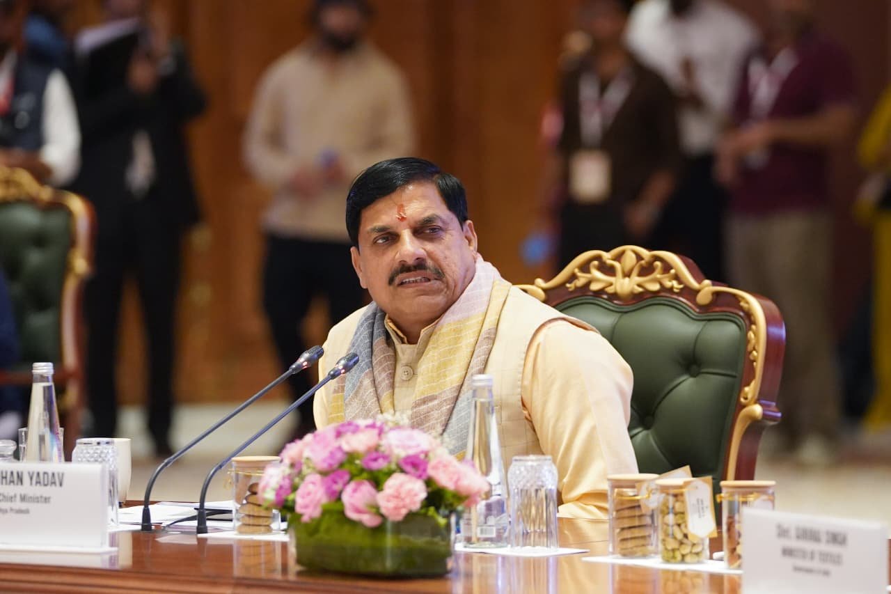 सीएम डॉ. मोहन ने निवेशकों को किया निवेश के लिए आमंत्रित, कहा- हमारे राज्य में आपके लिए सबकुछ उपलब्ध