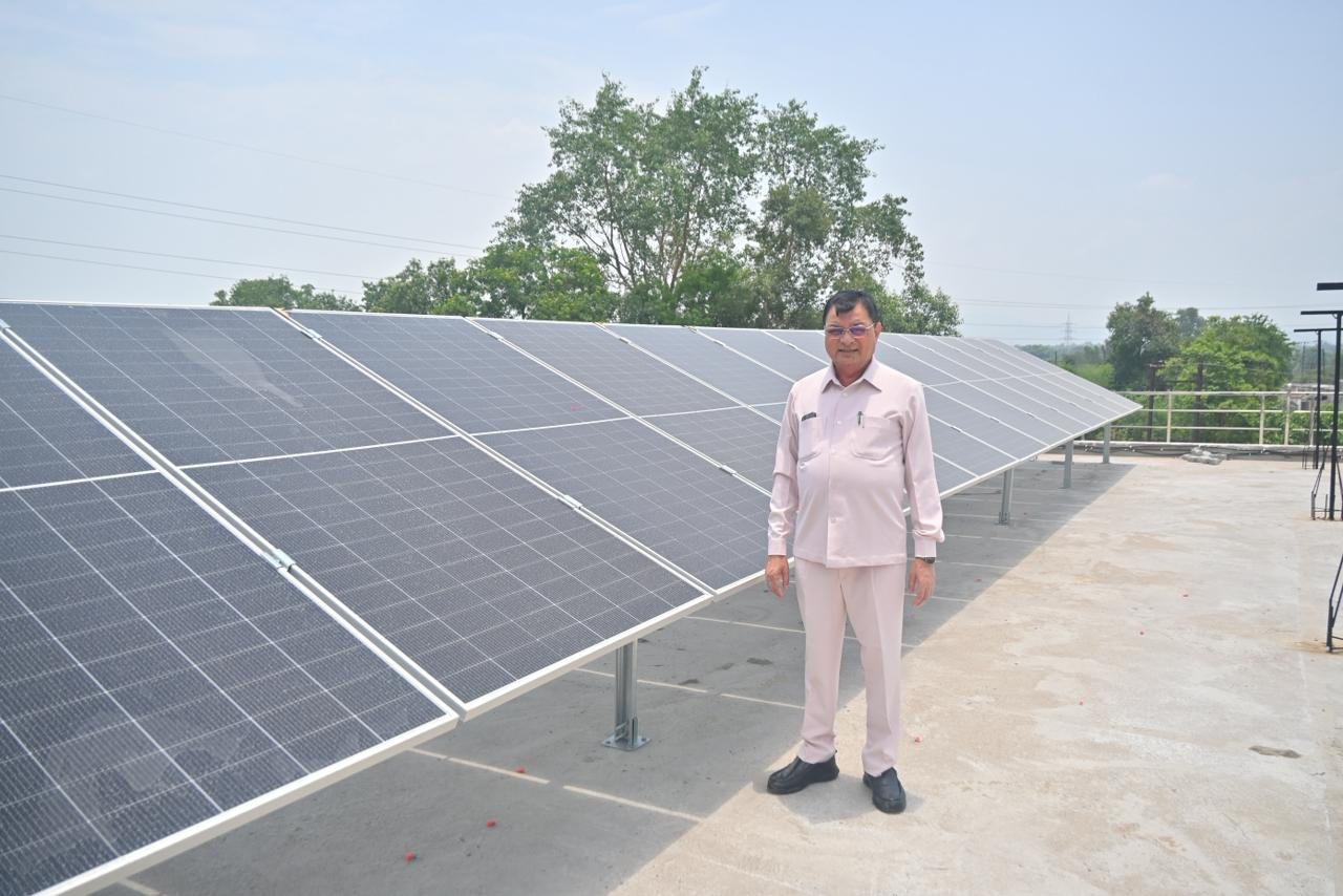 आत्मनिर्भरता पर बढ़ता कोरबा प्रधानमंत्री सूर्यघर मुफ्त बिजली योजना अपनाकर मंत्री लखनलाल देवांगन बने सौर ऊर्जा के प्रेरक