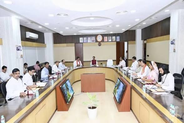 कैबिनेट की अहम बैठक में 11 बड़े फैसले: उद्योग, शिक्षा, बिजली और निवेश से जुड़े ये प्रस्ताव मंजूर…