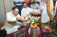 मुख्यमंत्री साय ने बाबा कर्मेश्वर का किया रुद्राभिषेक, प्रदेशवासियों की सुख-समृद्धि और खुशहाली की कामना की…