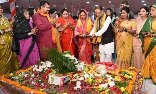मुख्यमंत्री साय ने पवित्र श्रावण मास में अपने निवास में किया रुद्राभिषेक…