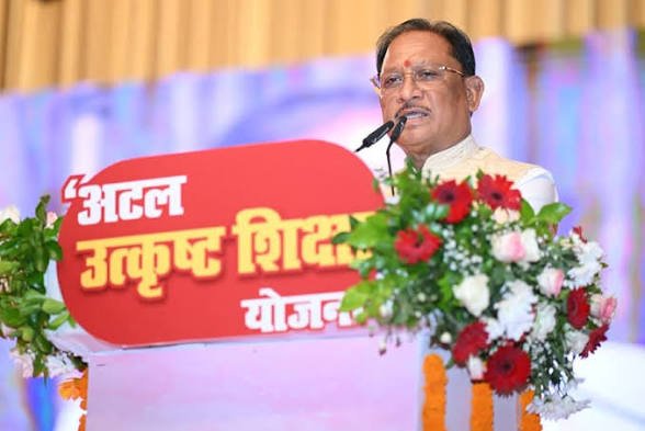 श्रमिक परिवारों के बच्चों को मिल रही उत्कृष्ट शिक्षा, उनके सपनों को पंख देना हमारी प्राथमिकता मुख्यमंत्री साय…