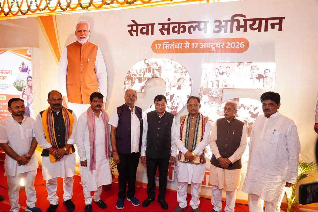 आधुनिक भारत के विश्वकर्मा हैं प्रधानमंत्री नरेंद्र मोदी, उनके 25 वर्षों के सेवाकाल के उपलक्ष्य में जलाएं ‘आशीर्वाद के दीये’: सांसद बृजमोहन अग्रवाल