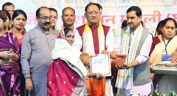 आंगन मिलन सेवा से उत्सव स्थल बने आंगनबाड़ी केंद्र, पहले दिन 97 हजार से अधिक लोगों की सहभागिता…