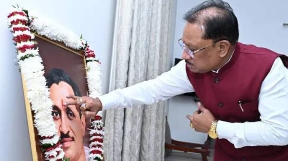 मुख्यमंत्री साय ने पंडित दीनदयाल उपाध्याय की जयंती पर उन्हें किया नमन…
