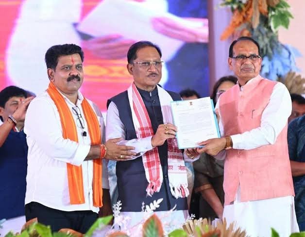 गरीबों के सपने पूरे करने सरकार का संवेदनशील निर्णय प्रधानमंत्री आवास योजना के लिए निवास की वैधता की कट-ऑफ डेट 2015 के स्थान पर 2024 की गई….