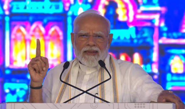 PM मोदी ने वडोदरा से विपक्ष पर साधा निशाना, Gen-Z को दिया बड़ा संदेश, बोले इस हुंकार से चलाता है देश…