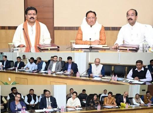 मुख्यमंत्री साय की अध्यक्षता में आज मंत्रालय, महानदी भवन में मंत्री परिषद की बैठक प्रारम्भ…